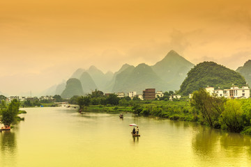 象征感恩的颜色是什么？