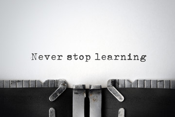 社区居委会依据国家法律法规和政策