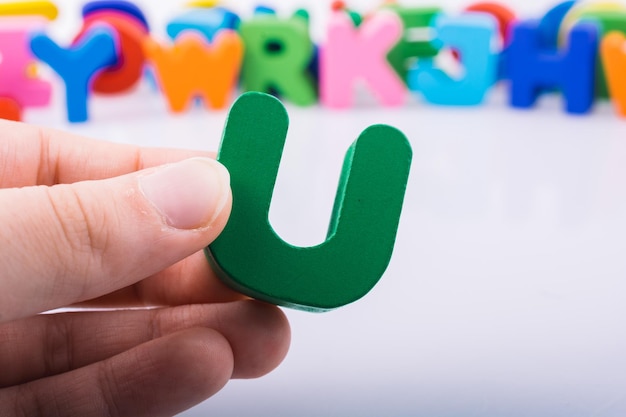 求一篇英语演讲稿 不要太难 四年级的 能一分钟说完的